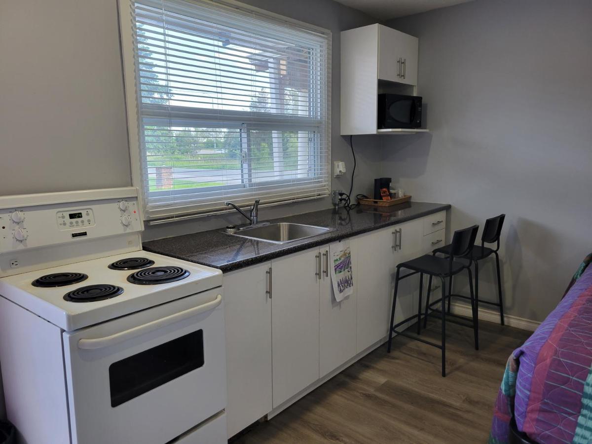 Knights Inn Cobourg Luaran gambar
