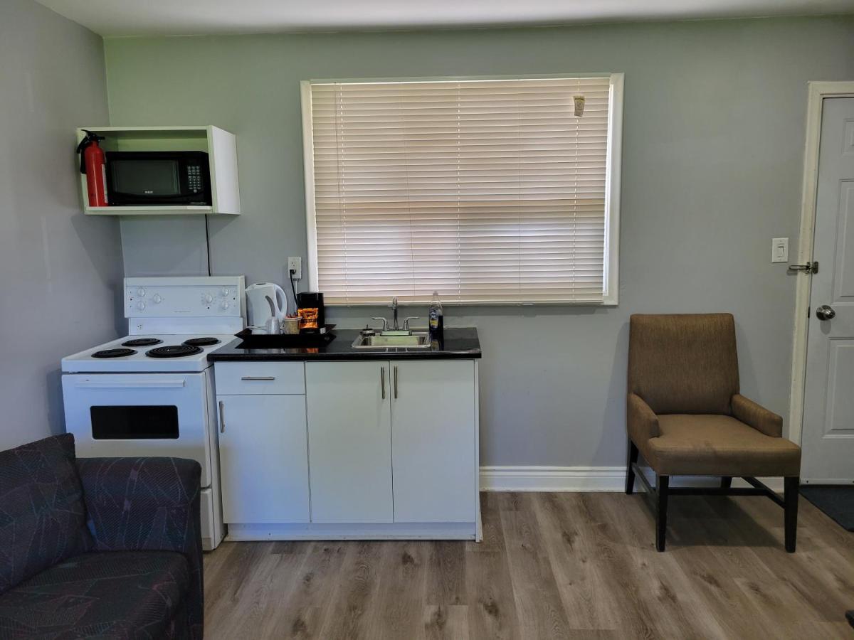 Knights Inn Cobourg Luaran gambar