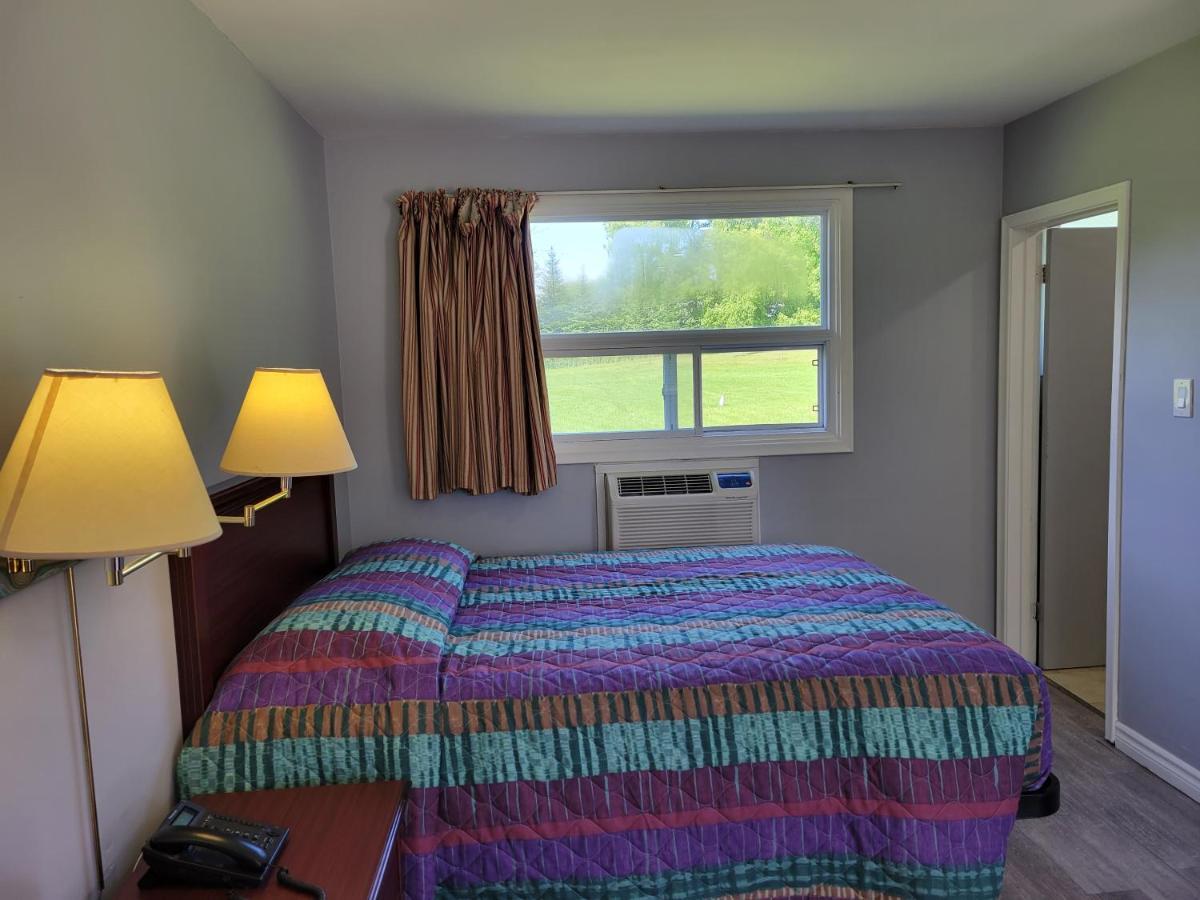Knights Inn Cobourg Luaran gambar