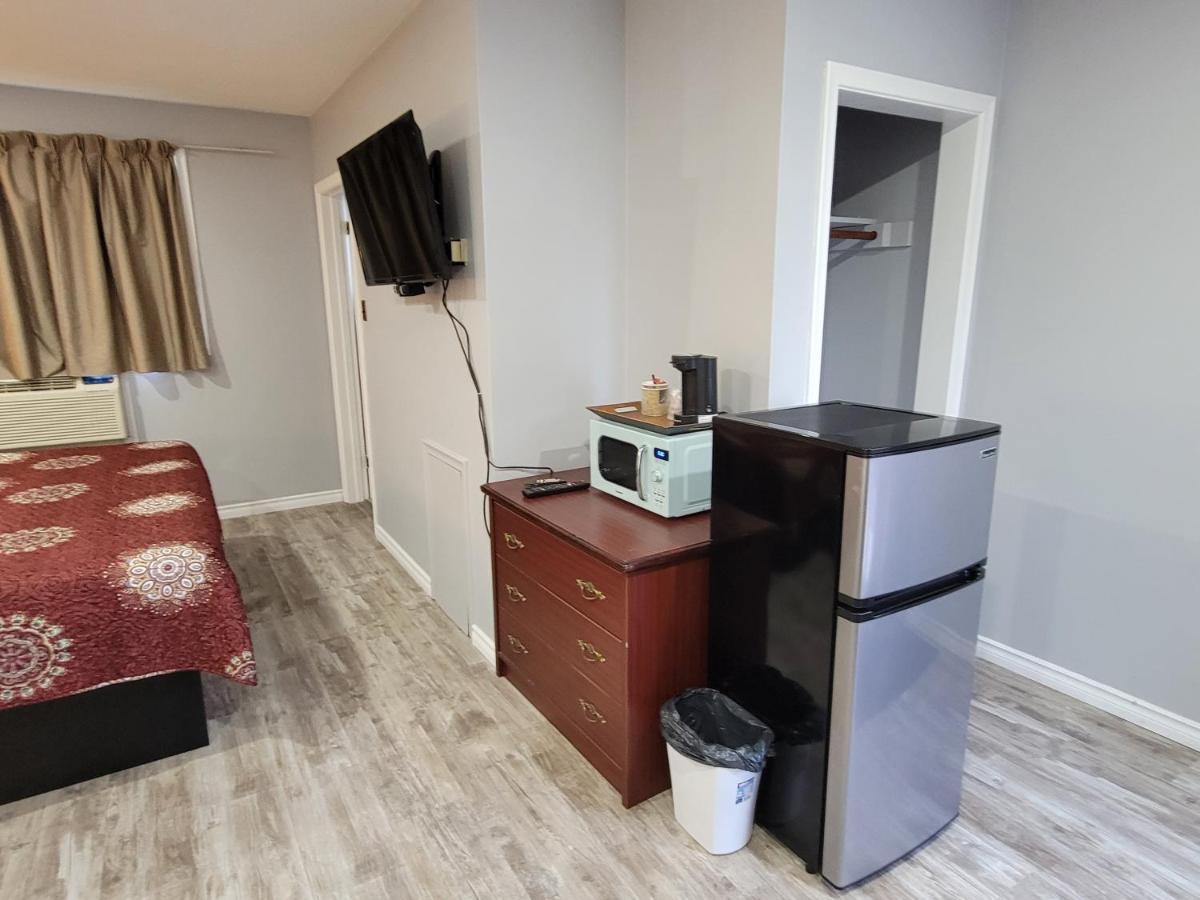 Knights Inn Cobourg Luaran gambar