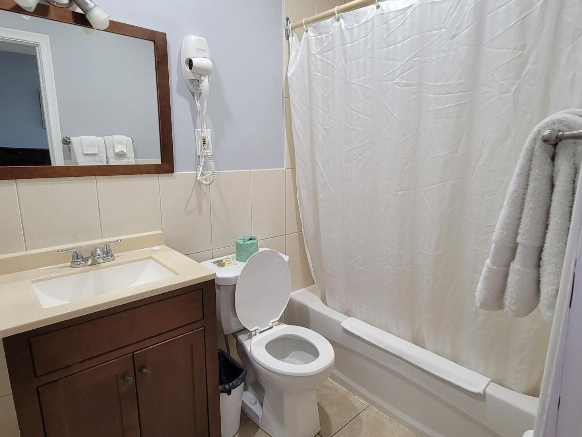 Knights Inn Cobourg Luaran gambar