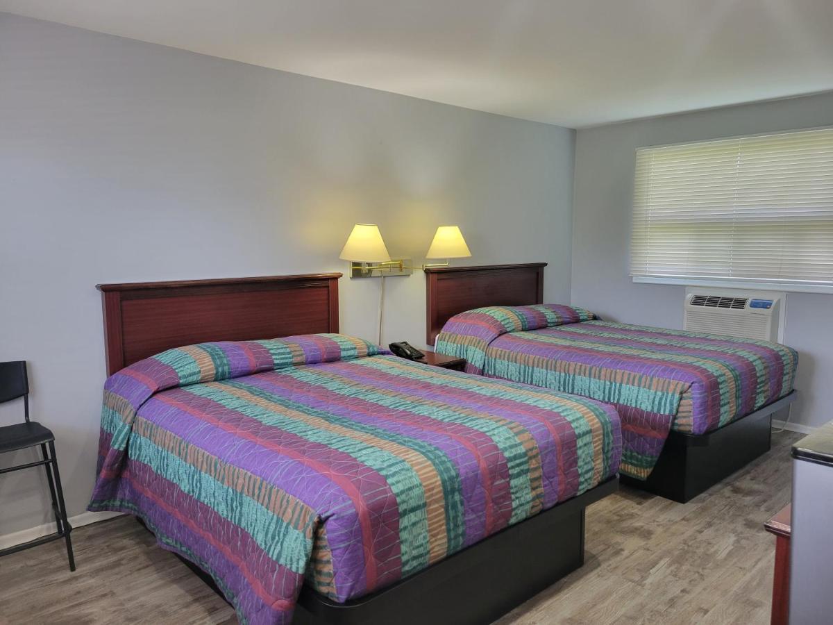 Knights Inn Cobourg Luaran gambar