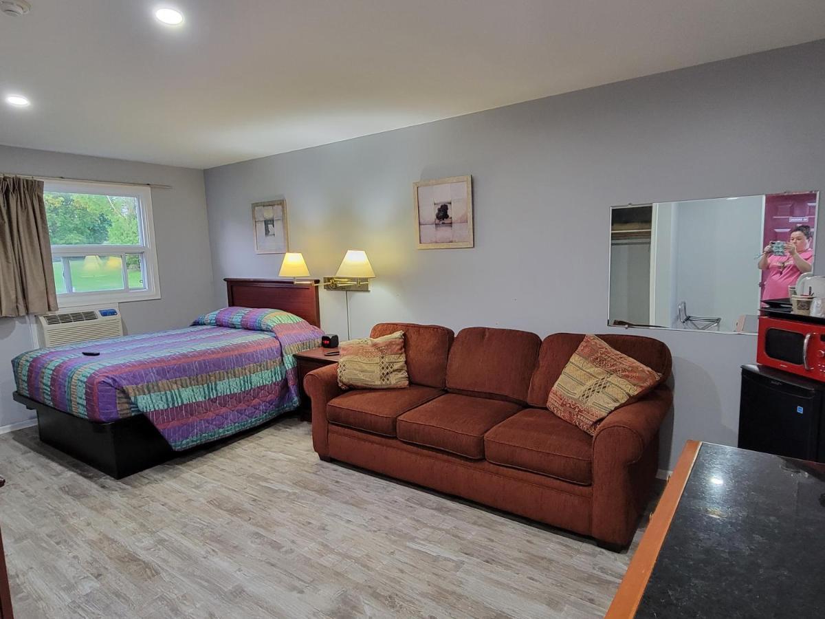 Knights Inn Cobourg Luaran gambar