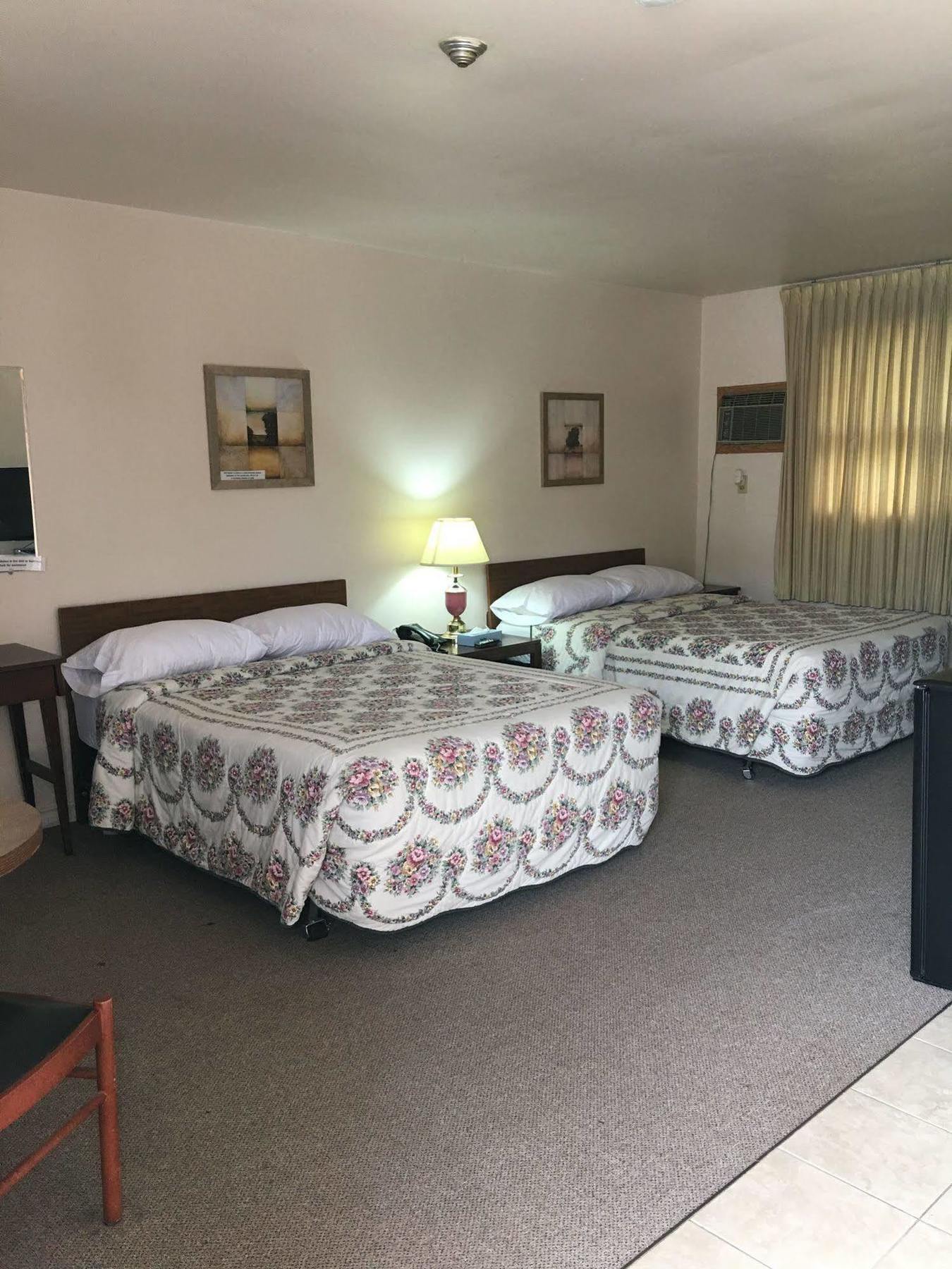 Knights Inn Cobourg Luaran gambar
